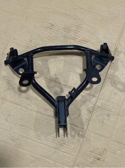 เหล็กยึดไฟหน้าcbr300 แท้ รูปที่ 3