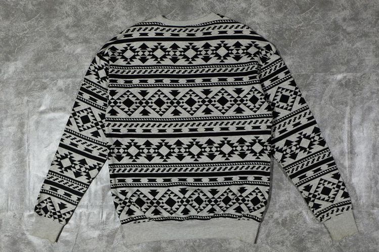 H AND M  รูปที่ 4