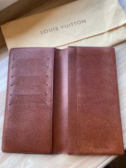 กระเป๋าสตางค์ Louis Vuitton​ ของแท้ รูปที่ 3