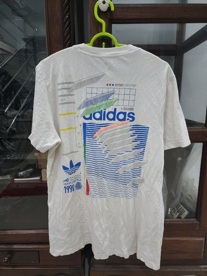 เสื้อแขนสั้น ยี่ห้อ Adidas ของแท้ สีขาว มีลวดลาย สภาพดี ใส่น้อย เนื้อผ้าบาง ใส่สบาย รูปที่ 4