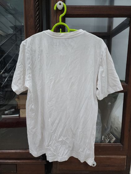 เสื้อทีเชิ้ต แขนสั้น ยี่ห้อ Adidas สีขาว มีลวดลาย ของแท้ เบอร์ XS สภาพดี ใส่น้อย เนื้อผ้าบางเบา ใส่สบาย รูปที่ 3