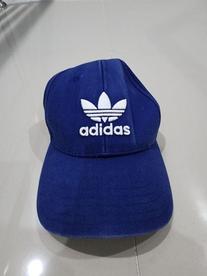 หมวกและหมวกแก๊ป หมวก ยี่ห้อ Adidas ปรับขนาดได้ สีฟ้า โลโก้ ตัดด้วยสีน้ำเงินสวย ใส่น้อย สภาพใหม่ เดิมๆ 