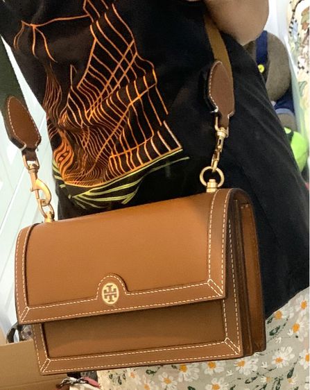 กระเป๋าสะพายแบรนด์ TORY BURCHของแท้ รูปที่ 11