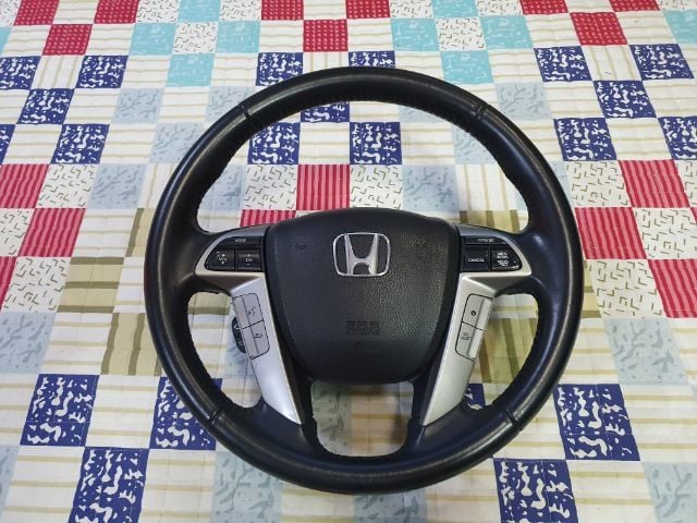 พวงมาลัยหนังแท้ airbag ถอดญี่ปุ่น Honda ใช้ได้ทุกรุ่น รูปที่ 1