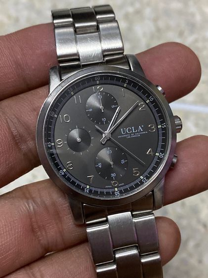 อื่นๆ เงิน นาฬิกายี่ห้อ UCLA  ของแท้มือสอง โครโนกราฟ  สายยาว  19 เซนติเมตร  900฿