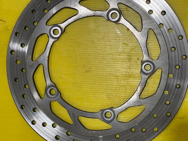 จานเบรคหน้าmt15 แท้ รูปที่ 2