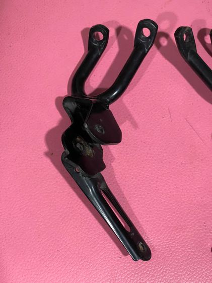 เหล็กยึดพักเท้าpcx150i แท้ รูปที่ 6