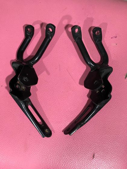 เหล็กยึดพักเท้าpcx150i แท้ รูปที่ 3