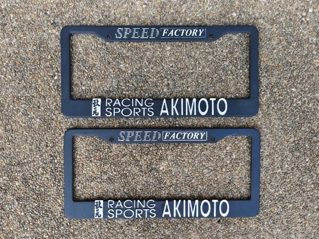 กรอบป้ายทะเบียนแต่ง AKIMOTO เป็นของใหม่ ของตบแต่งยุค90 ใส่ป้ายทะเบียนแบบปัจจุบันได้ครับ  เหลือคู่สุดท้ายครับ รูปที่ 3