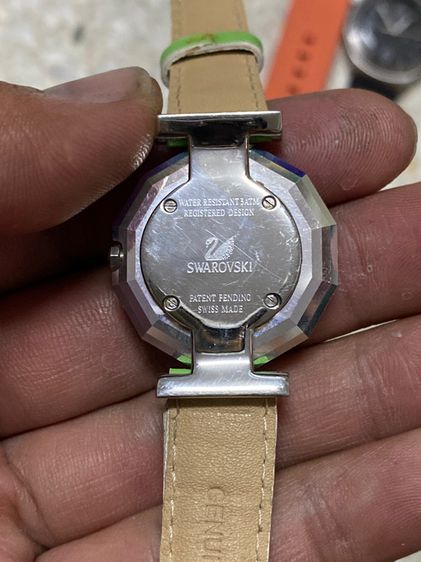 นาฬิกายี่ห้อ Swarofski  ควอทซ์สวิสเมด  แท้มือสอง สายเปลี่ยนใหม่  1900฿ รูปที่ 3