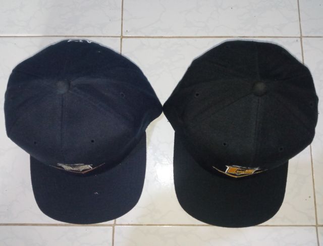 หมวกสแน็ปแบ็ค Playa inc มีสองใบสีดำกับกรม ทรงสวยสภาพใหม่ รูปที่ 2