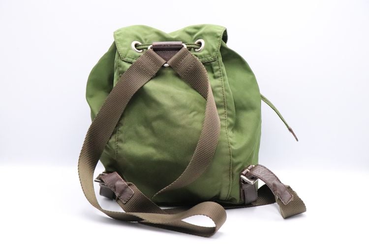 Authentic PRADA Green Nylon and Leather Backpack Bag Purse รูปที่ 5