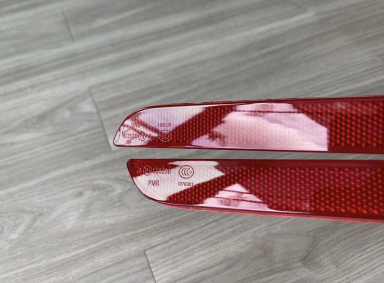 ไฟเลี้ยวบังโคลน ไฟทับทิม กันชนหลัง สี Smoke Volkswagen Caravelle T5 และT5.1 ฝาครอบน๊อตล้อ รูปที่ 15