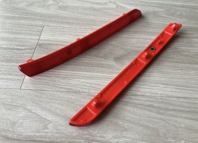 ไฟเลี้ยวบังโคลน ไฟทับทิม กันชนหลัง สี Smoke Volkswagen Caravelle T5 และT5.1 ฝาครอบน๊อตล้อ รูปที่ 14