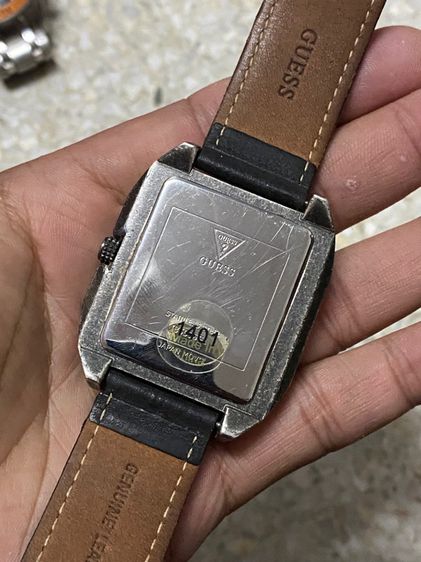 นาฬิกายี่ห้อ Guess  ควอทซ์ ของแท้มือสอง สายเดิม เรือนสีเดิม  ใหญ่  850฿ รูปที่ 2