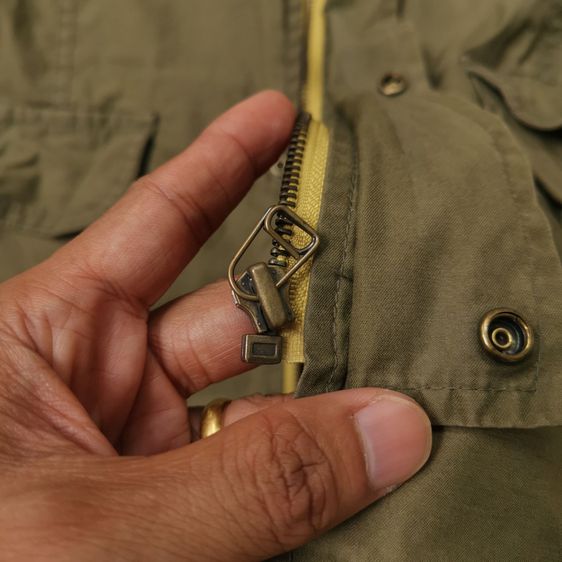Ggumigio Zipper Military Jacket รอบอก 43” รูปที่ 6