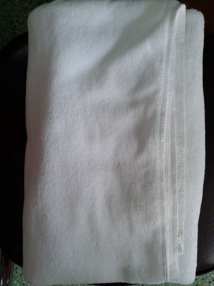 ขายขาดทุน ผ้าขนหนู ผ้าเช็ดตัว สีขาว ของใหม่ มีตำหนิ ขนาด 27x54 นิ้ว 14ปอนด์ รูปที่ 1