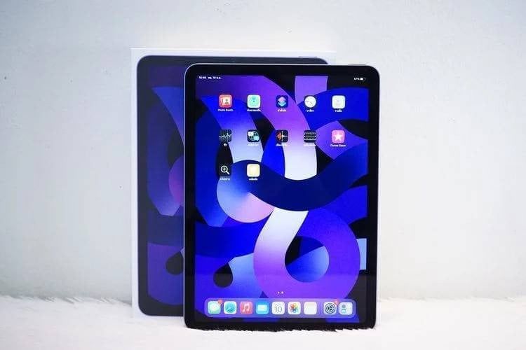 iPad Air 5 Wi-Fi + Cellular 256GB ครบกล่อง Purple AppleCare+ นานถึงปี67 💥 พิเศษเพียง 19,900 บาท เครื่องสวย สภาพสวยวิ้ง สีม่วงเพลสเทล ละมุน