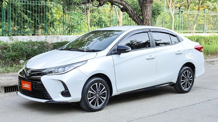 Toyota Yaris ATIV 2021 1.2 Sport Play Limited Edition Sedan เบนซิน ไม่ติดแก๊ส เกียร์อัตโนมัติ ขาว รูปที่ 3