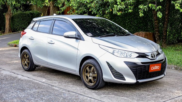 Toyota Yaris 2019 1.2 E Sedan เบนซิน ไม่ติดแก๊ส เกียร์อัตโนมัติ เทา