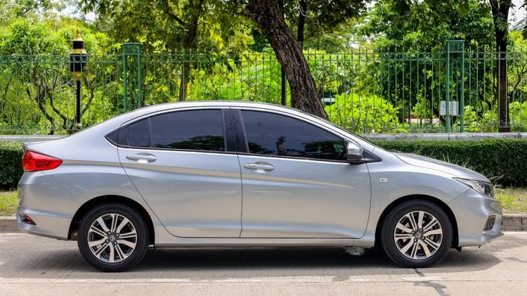 Honda City 2018 1.5 V Sedan เบนซิน ไม่ติดแก๊ส เกียร์อัตโนมัติ เทา รูปที่ 4