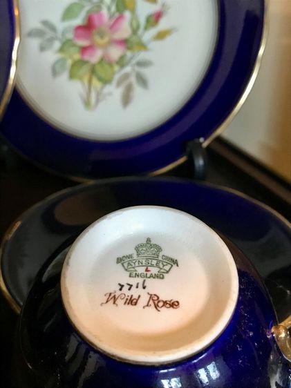 ชุดจานและถ้วยชา Aynsley รูปที่ 8