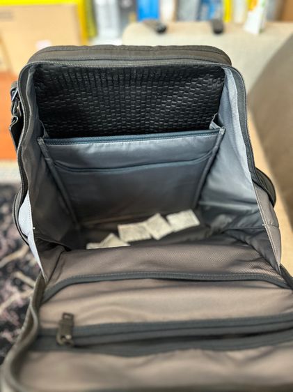 กระเป๋า compact laptop Tumi  รูปที่ 8