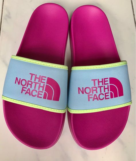 ชมพู รองเท้า The North Face