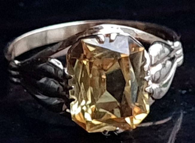 แหวนทองคำแท้ 14KT585 อิตาลี ประดับพลอยเหลือง สวยๆ ตอกโค๊ตเยอะมาก