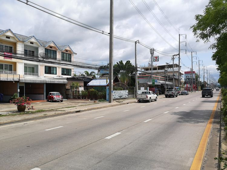 ตึกพาณิชย์ 3ชั้น ถนนวงแหวนรอบกลาง ท่าศาลาเชียงใหม่ ขายพร้อมมีผู้เช่า ทำเลสวย รับนายหน้า รูปที่ 2