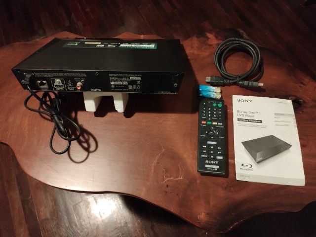 เครื่องเล่นบลูเรย์​โช​นี่​รุ่น​บอ​ลโลก​BDP-S1100​พร้อมรีโมต, สายHDMIแท้โรงงานและคู่มือครบชุด รูปที่ 6