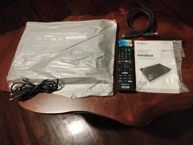 เครื่องเล่นบลูเรย์​โช​นี่​รุ่น​บอ​ลโลก​BDP-S1100​พร้อมรีโมต, สายHDMIแท้โรงงานและคู่มือครบชุด รูปที่ 8