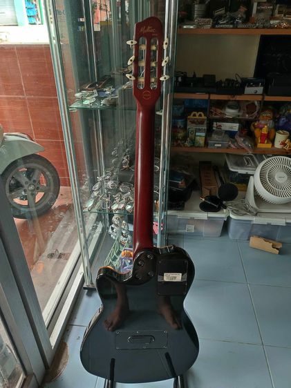 Godin Acs Slim Sa Nylon String เป็นคลาสิคไฟฟ้า  ตัวนี้เป็นรุ่นที่มี midi ต่อ Synth ได้ครับ ปกติใช้ ปิ๊คอัพ Gk2 -ต่อ synth จะใช้ได้กับสายเหล็ รูปที่ 3