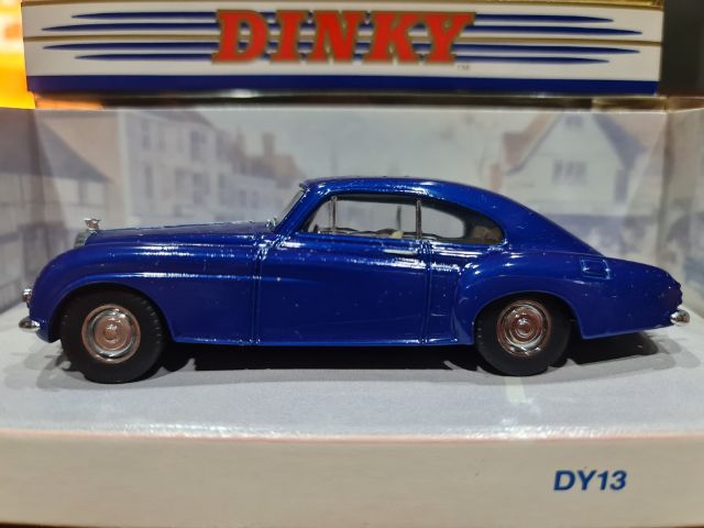 ขายรถโมเดลเหล็ก DINKY DY-13B 1955 BENTLEY 'R' CONTINENTAL สเกล 1:43 รูปที่ 4