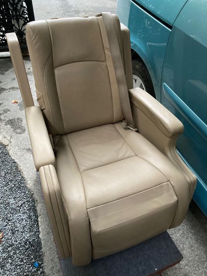 เบาะ Welcab ใส่ Vellfire20 Alphard20 ตรงรุ่น อุปกรณ์ควบคุมปรับไฟฟ้าครบชุด รูปที่ 2