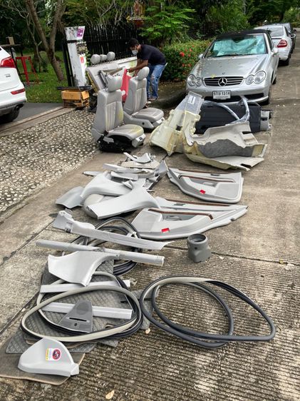 ชุดภายในสีเทา Benz W212 มือสอง ถอดจากรถ E200 สีเทา รุ่นElegance เบาะ ลายไม้ คิ้วยาง คอนโซล แผงข้าง ไฟ พรม และอื่นๆ รูปที่ 12