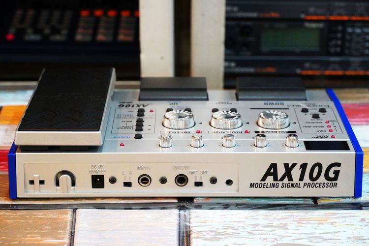 KORG AX10G มัลติเอฟเฟคกีต้าร์ ปรับค่าต่างๆง่ายมาก เสียงจำลองตู้แอมป์ทำออกมาได้เหมือนจริงและสามารถปรับเสียงได้ละเอียด เสียงAcoustic Chor รูปที่ 4