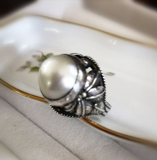 Mebi​ pearl​ มุกมาบิแท้ มุกซีก แหวนเงินสวยงามมาก -​ April vintage​ รูปที่ 5