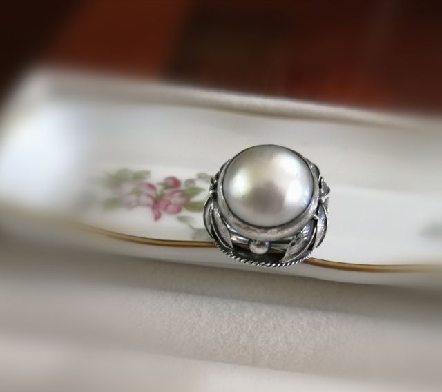 Mebi​ pearl​ มุกมาบิแท้ มุกซีก แหวนเงินสวยงามมาก -​ April vintage​ รูปที่ 3
