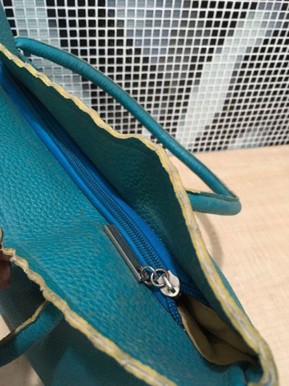 กระเป๋าหนังแท้ สีฟ้า ขนาดก้น 14x28 ซม สูง 27 ซม 250 บาท รูปที่ 6