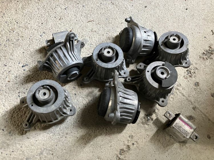 ยางแท่นเครื่อง แท่นเกียร์ Benz แท้มือสอง สภาพดีทุกตัว W205 W213 W257 C-Class E-Class CLS ดีเซล เบนซิน OM654 รูปที่ 13