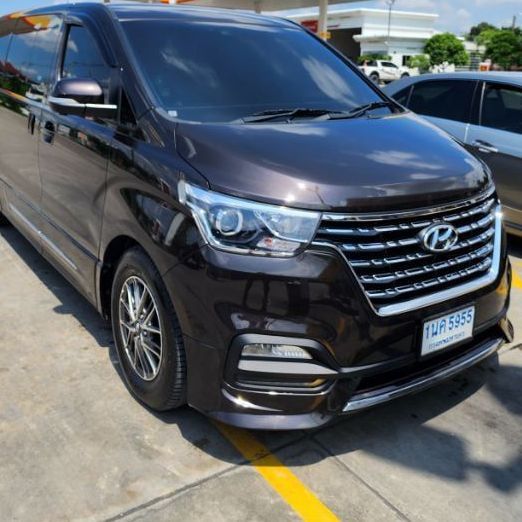 Hyundai H-1  2021 2.5 Deluxe Van ดีเซล ไม่ติดแก๊ส เกียร์อัตโนมัติ น้ำตาล