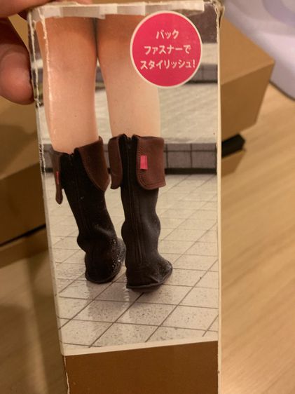 Shoes wrap lapel made in japan รองเท้าใส่กันน้ำ สวมทับรองเท้าที่ใส่อีกที  ช่วยปกป้องรองเท้าที่คุณสวมใส่ไม่ไห้โดนน้ำ ช่วยถนอมรองเท้า รูปที่ 2