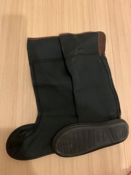 Shoes wrap lapel made in japan รองเท้าใส่กันน้ำ สวมทับรองเท้าที่ใส่อีกที  ช่วยปกป้องรองเท้าที่คุณสวมใส่ไม่ไห้โดนน้ำ ช่วยถนอมรองเท้า รูปที่ 6