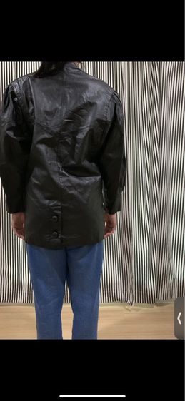 เสื้อโค้ทหนังแท้  กันหนาว กันลม กันน้ำ สภาพดีมาก มีซับใน หนาอุ่น ใส่กันลม ไม่หนัก  freesiz รูปที่ 5
