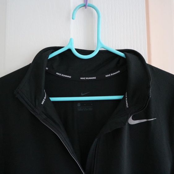 เสื้อยืดแบรนด์ Nike Running DRI-FIT (หญิง) รูปที่ 6