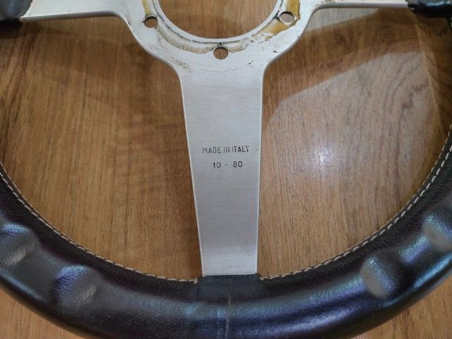 พวงมาลัย MOMO 13 นิ้ว ยุค 84-92 วินเทจ หายาก อุปกรณ์ครบ สภาพสวย สไตล์ RETRO เข้ากับรถหลายรุ่นเช่น ม้ากระโดด DX ดัสสัน b310 620 ช้างเหยียบ Sunny b11 อื่นๆ รูปที่ 8