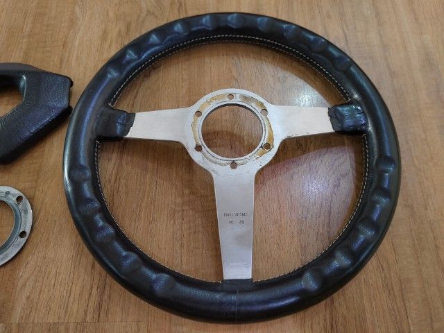 พวงมาลัย MOMO 13 นิ้ว ยุค 84-92 วินเทจ หายาก อุปกรณ์ครบ สภาพสวย สไตล์ RETRO เข้ากับรถหลายรุ่นเช่น ม้ากระโดด DX ดัสสัน b310 620 ช้างเหยียบ Sunny b11 อื่นๆ รูปที่ 7