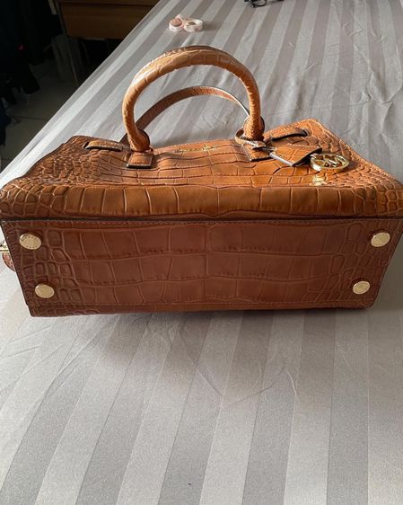 กระเป๋าสะพาย Michael Kors รูปที่ 8