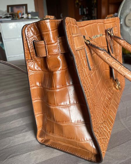 กระเป๋าสะพาย Michael Kors รูปที่ 6